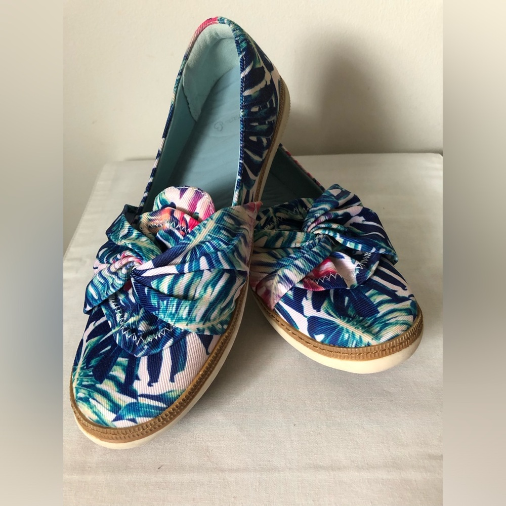 BareTraps Tropical Floral Slip ons
